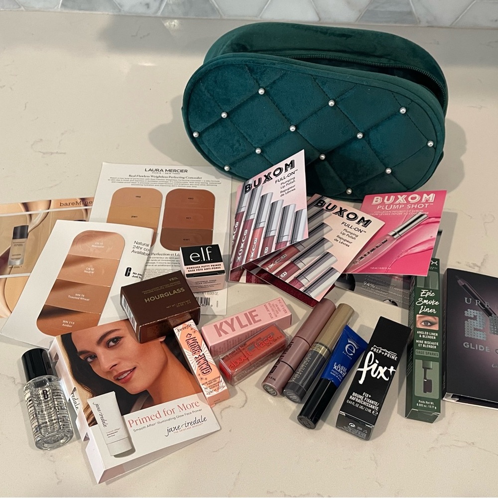 *19* NEW makeup samples PLUS makeup bag ✨